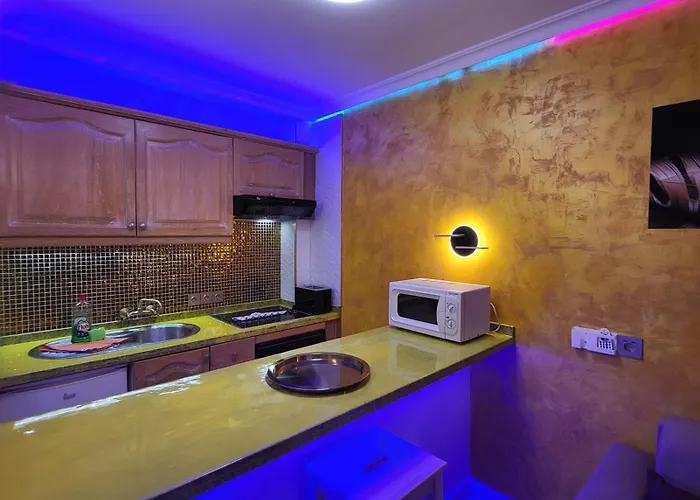 Moderno Y Luminoso Atico Con Vistas Y Piscina