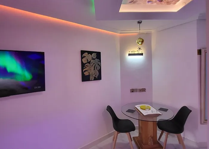 Moderno Y Luminoso Atico Con Vistas Y Piscina
