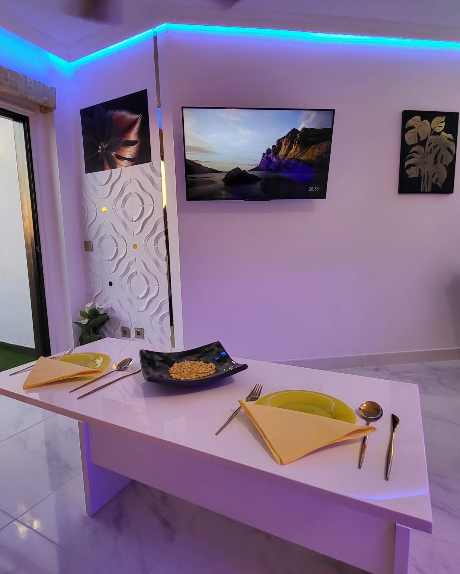 Moderno Y Luminoso Atico Con Vistas Y Piscina Apartamento *