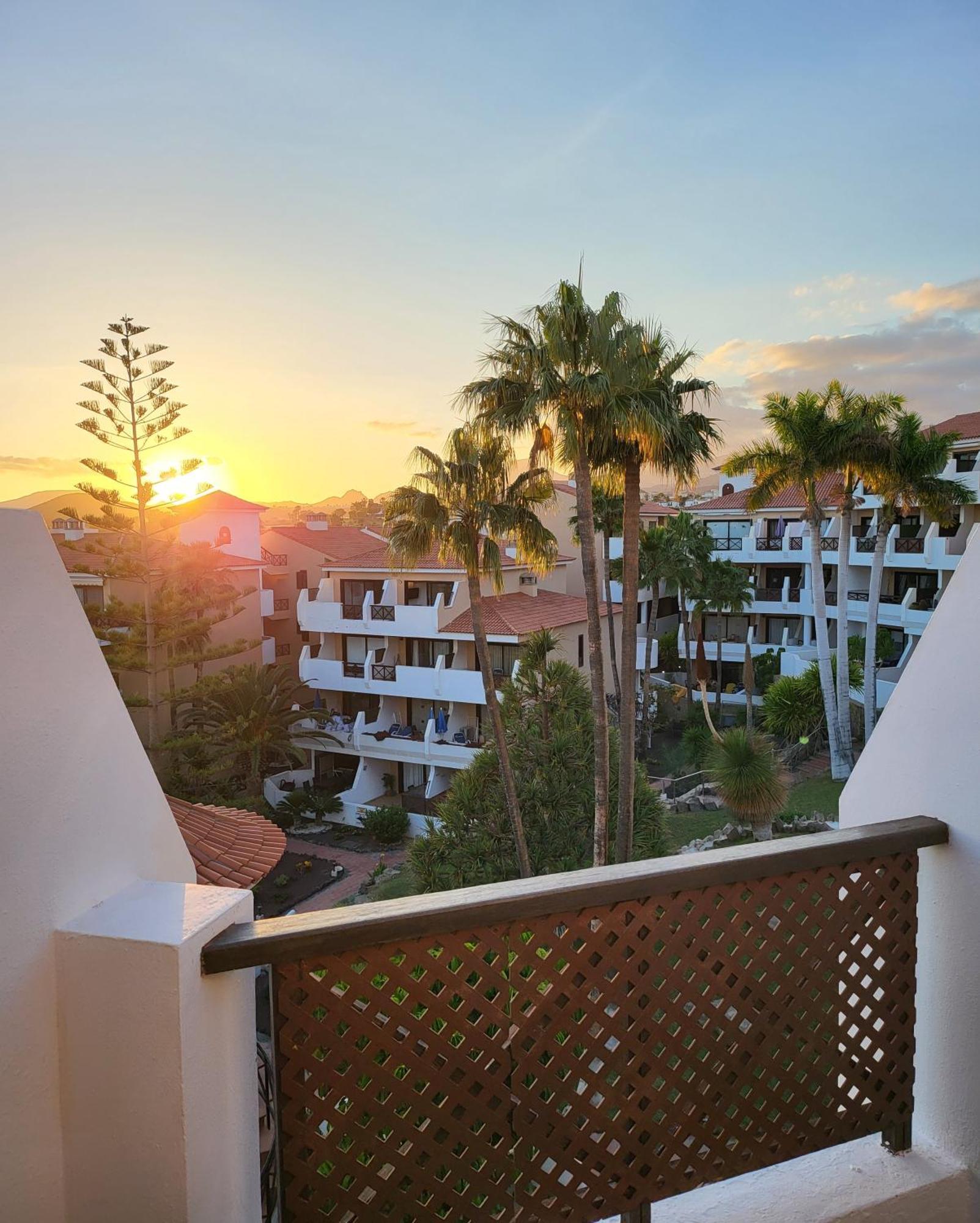 Moderno Y Luminoso Atico Con Vistas Y Piscina Appartement *