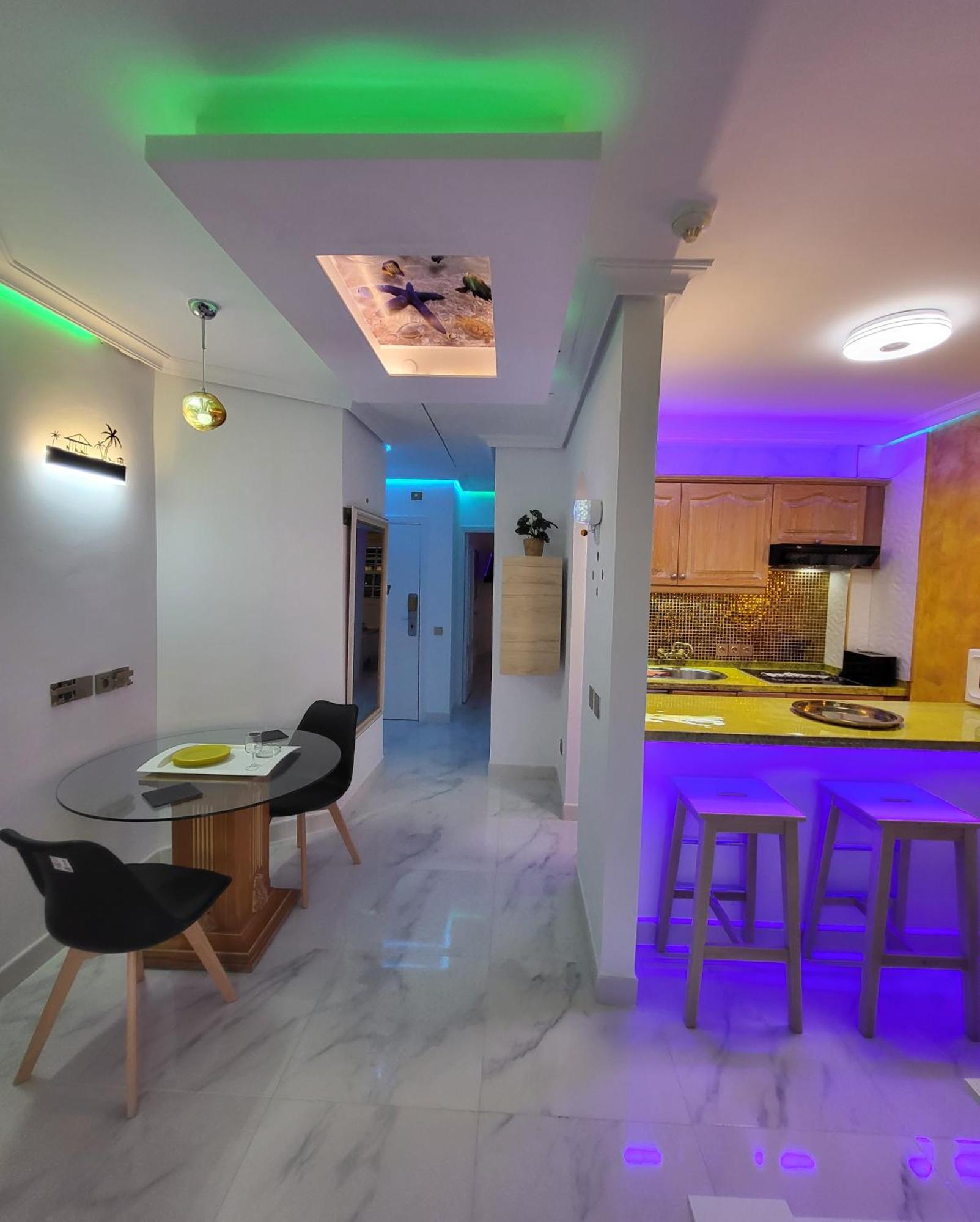 Moderno Y Luminoso Atico Con Vistas Y Piscina Appartement *